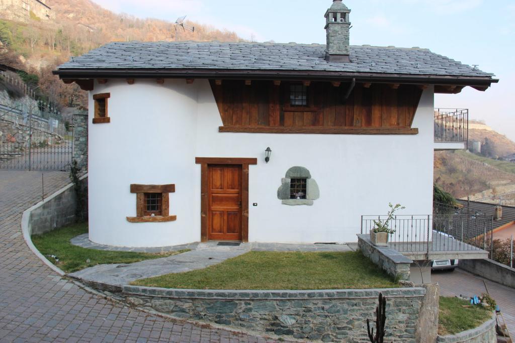 Villa La Tour Nus Rom bilde
